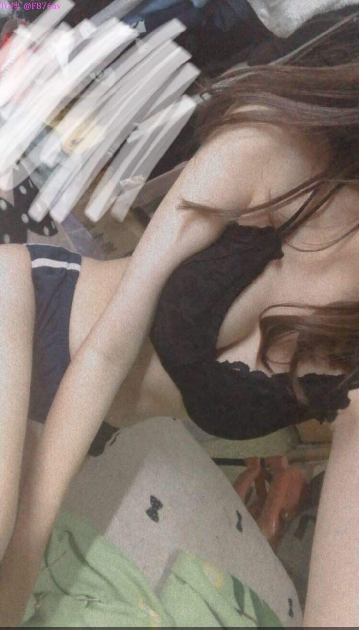 Kỳ nghỉ hè khó quên với em họ nứng lồn sau 10 năm gặp lại